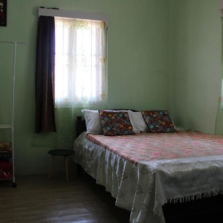 שילונג Harry'S Bed And Breakfast1 מראה חיצוני תמונה